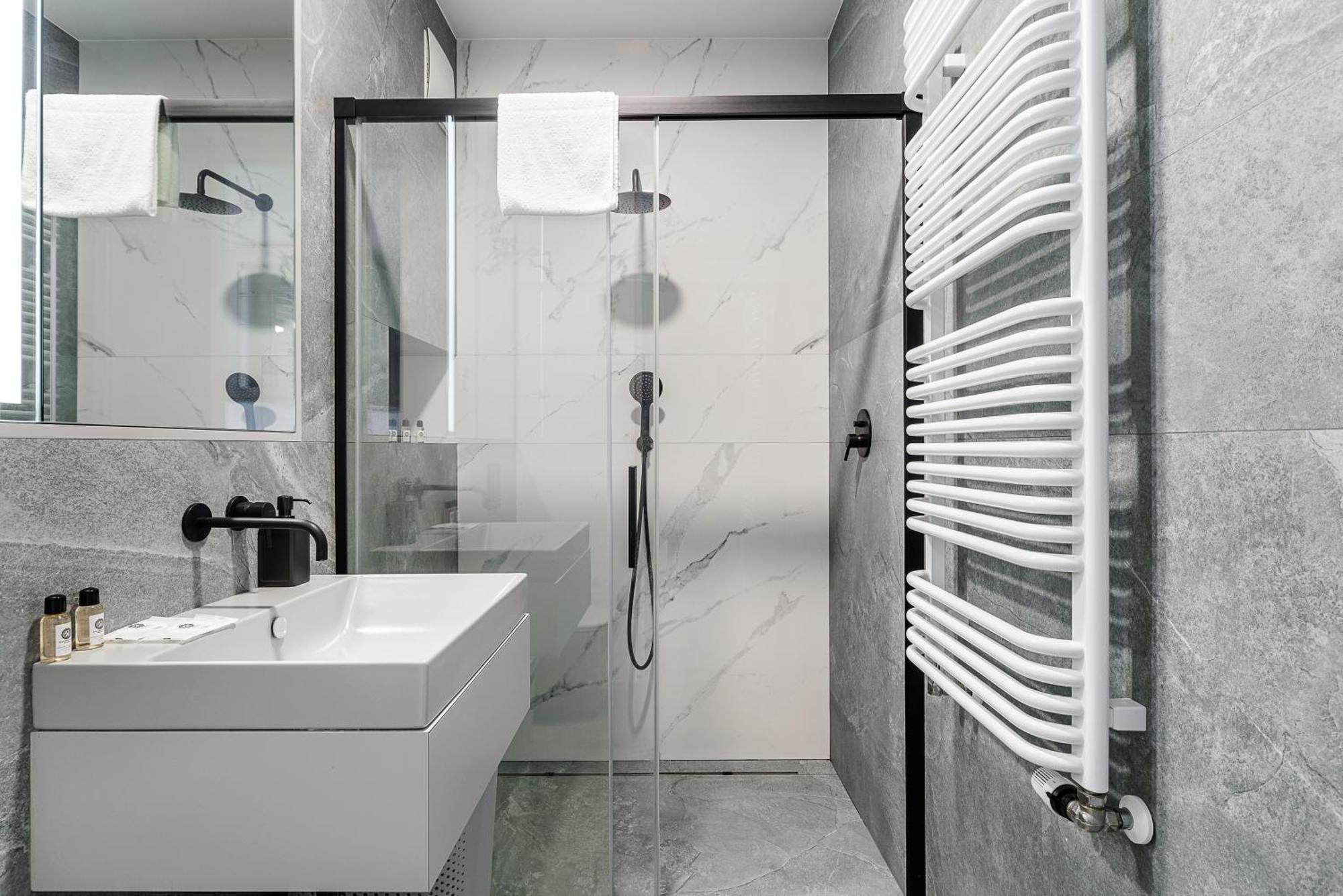 Luxury Apartments Mennica Residence With Parking 바르샤바 외부 사진