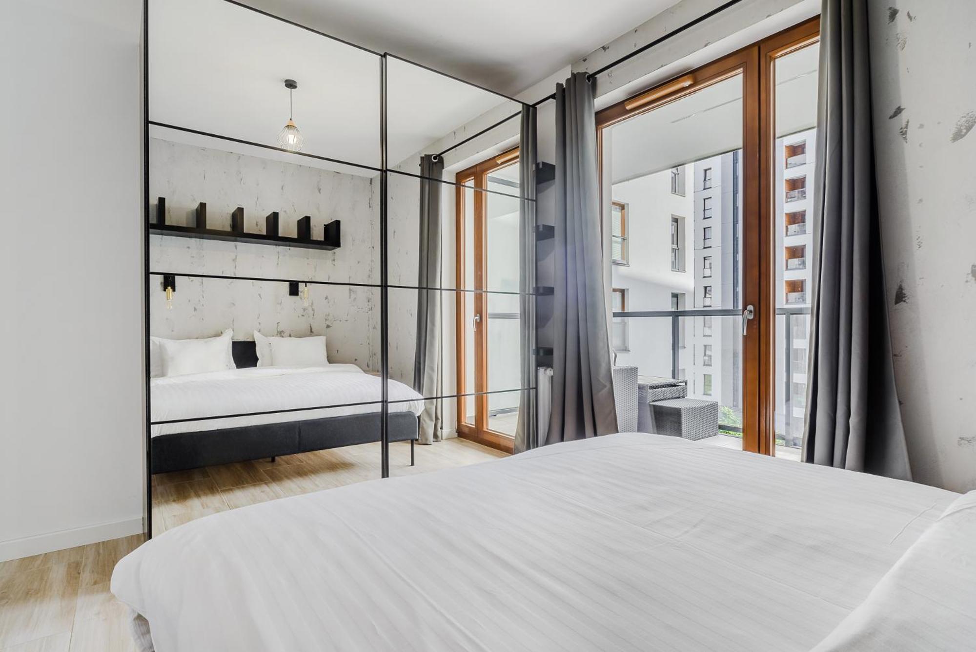 Luxury Apartments Mennica Residence With Parking 바르샤바 외부 사진