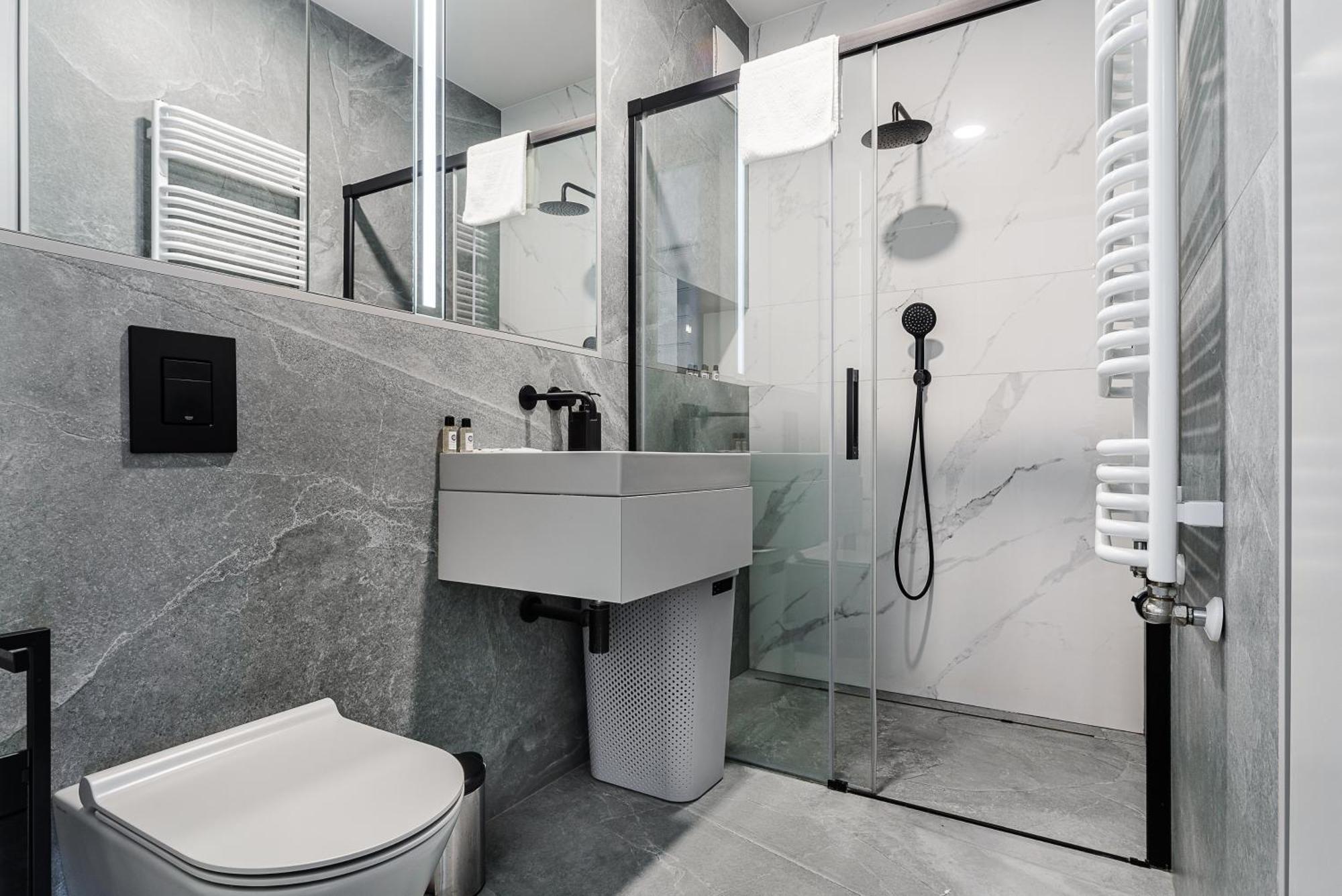 Luxury Apartments Mennica Residence With Parking 바르샤바 외부 사진